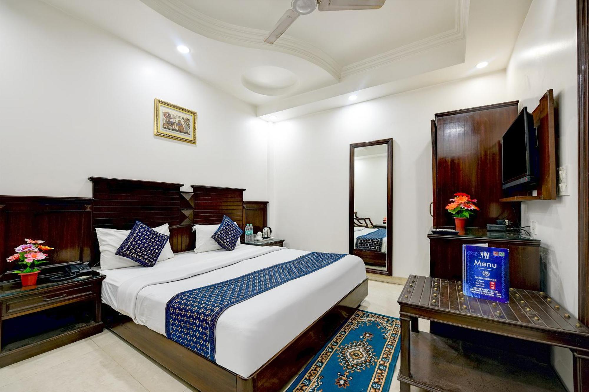 Legend International - 02 Mins From Station 3* New Delhi